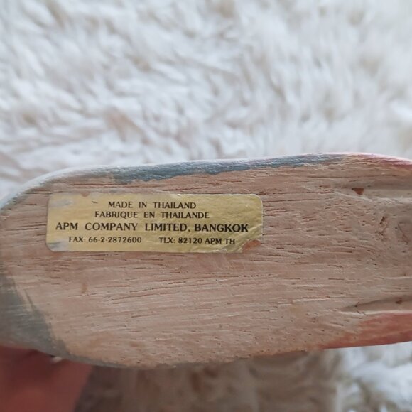 Swim into Vintage 90's Decor! Beautiful Carved Fish Sculptures - Picture 5 of 5